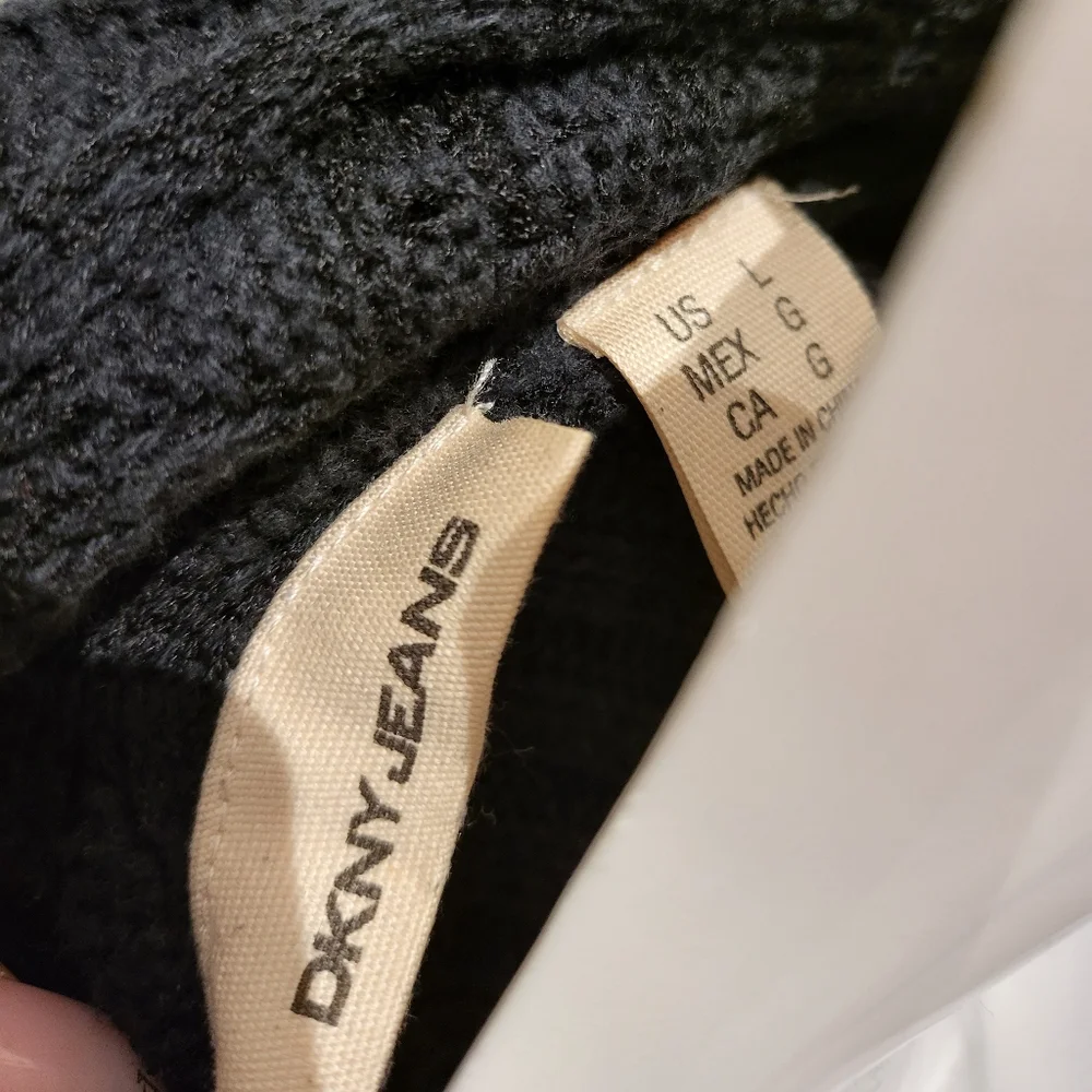 Cardigan - Picture 3 of 3